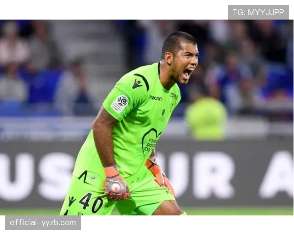 纪录片《门线之后》播出,聚焦法甲各队门将的日常训练与心理建设